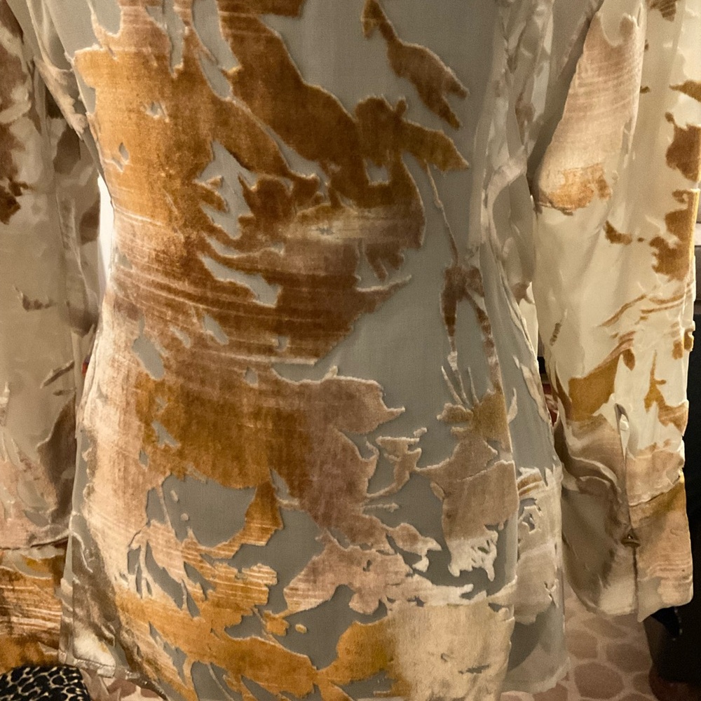 HOLIDAY Escada Silk Sheer Gold Velvet Burnout Tunic - Picture 4 of 9